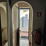 ゲストハウス Charme De Caparica 3*
