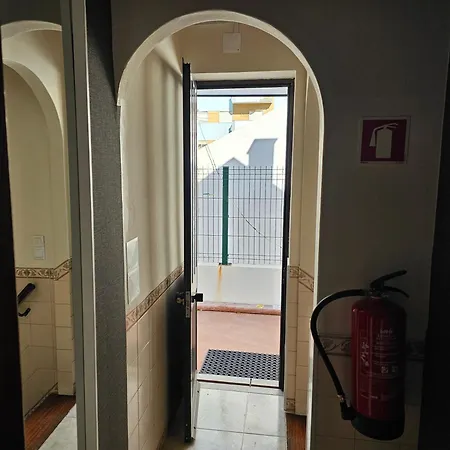 בית הארחה Charme De Caparica 3*